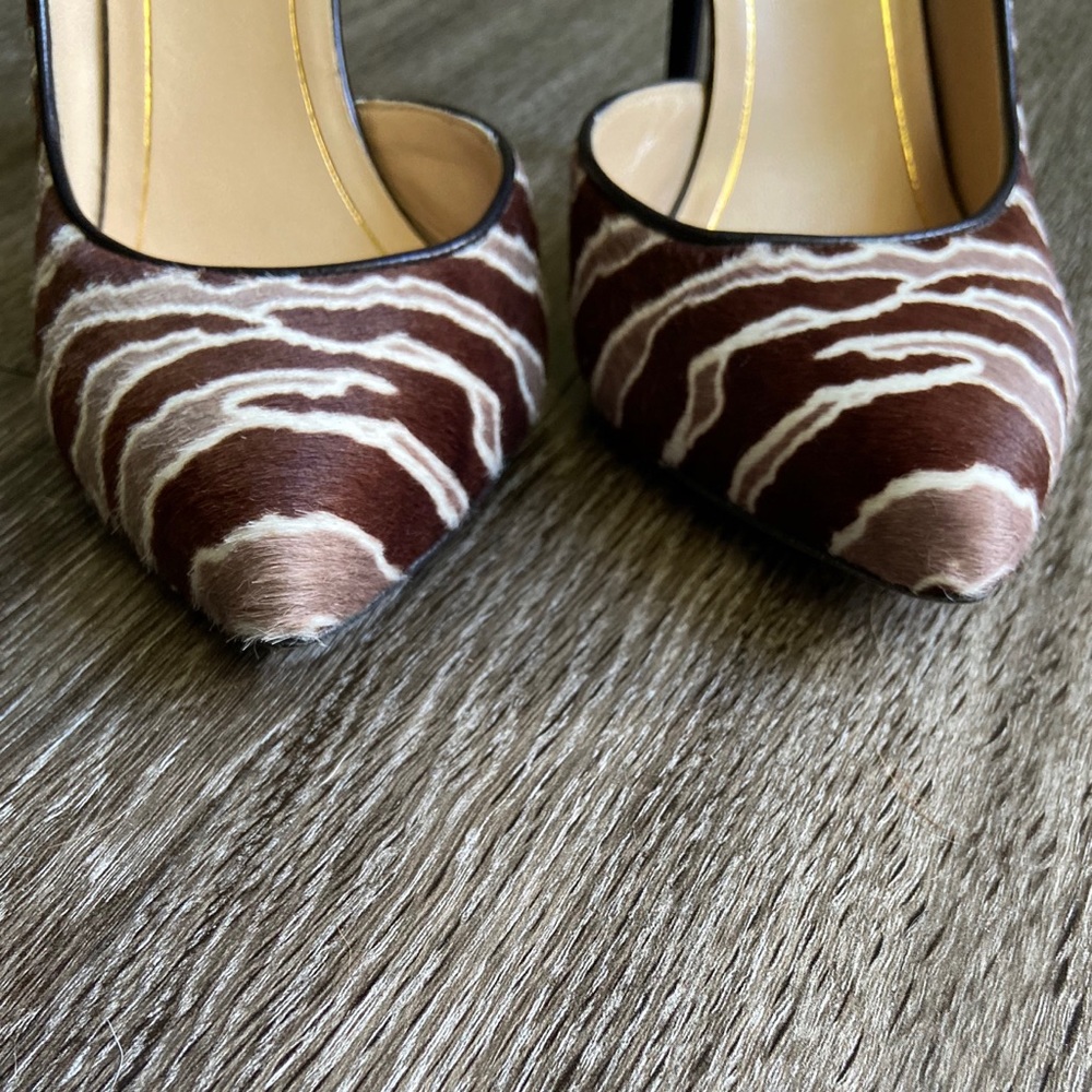 Gucci Brown and Cream Zebra-Print Pointed-Toe Stilettos - Picture 11 of 16